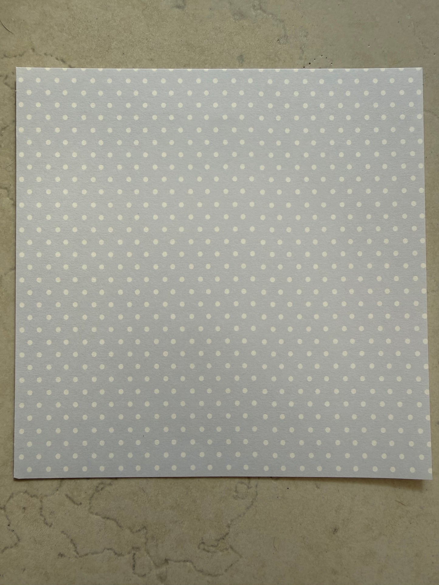 Médaille papier en résine - Pois gris