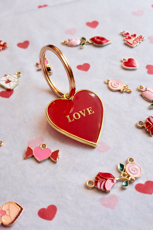Médaille en résine - Coeur rouge en alliage