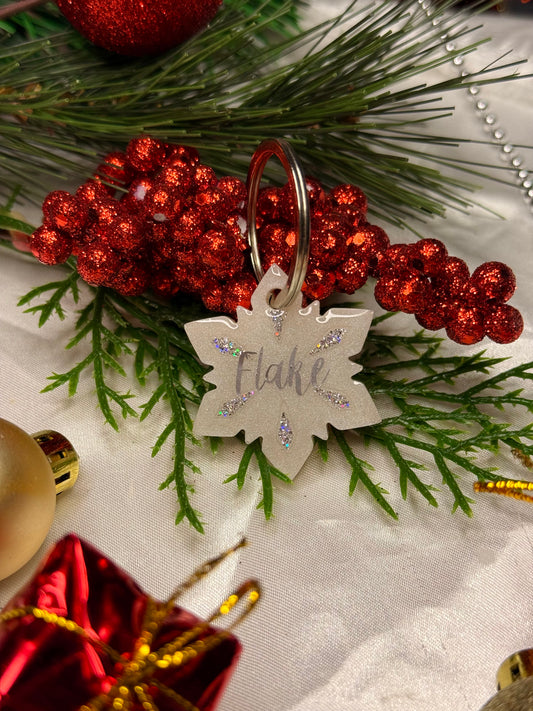 Médaille en résine - Flocon blanc et argenté de Noël