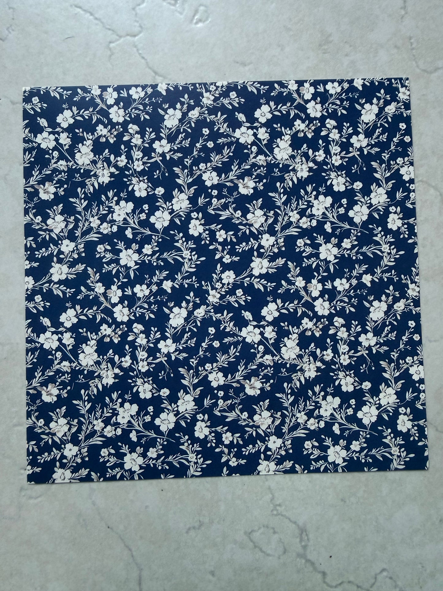 Médaille papier en résine