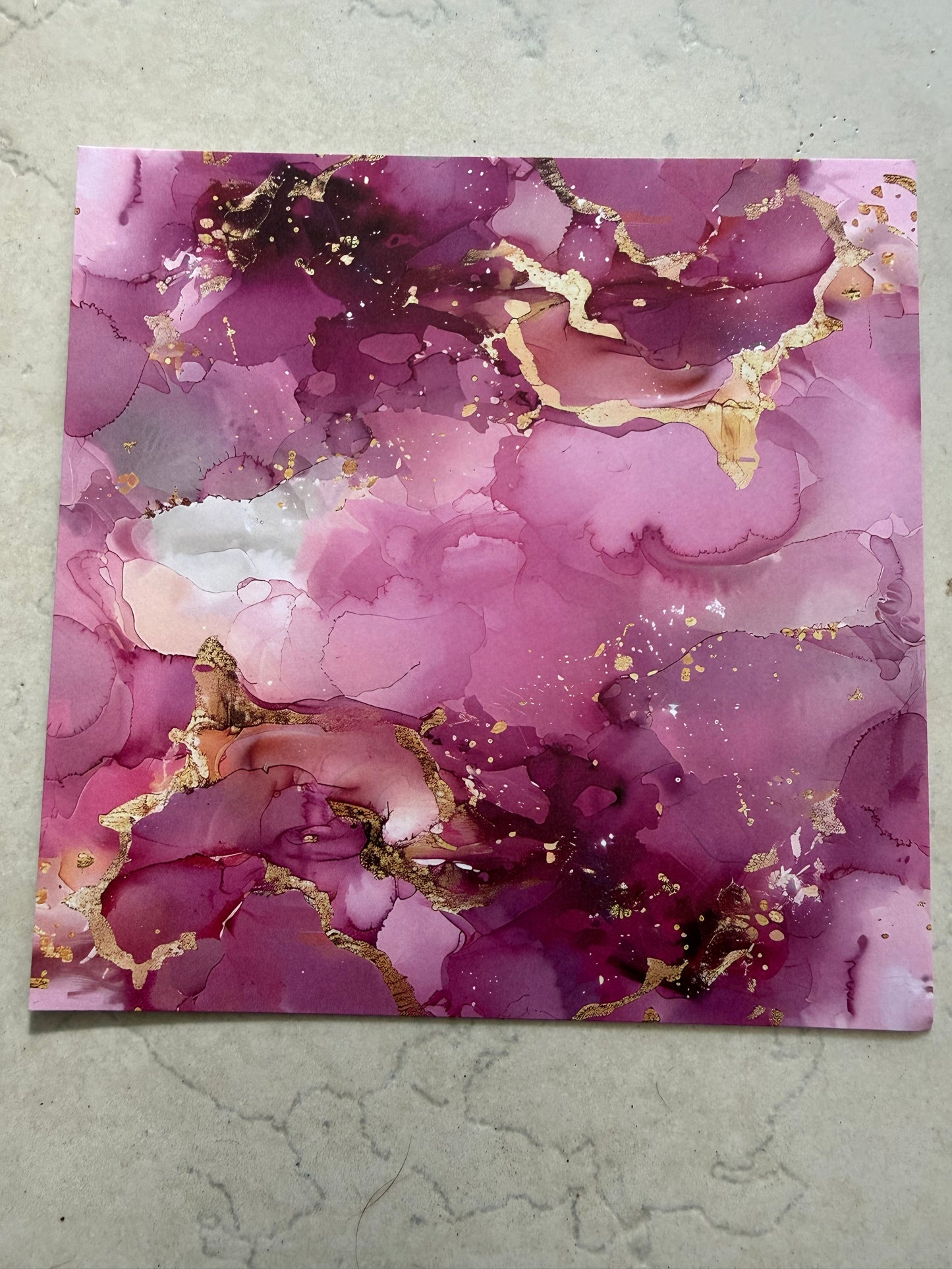 Médaille papier en résine