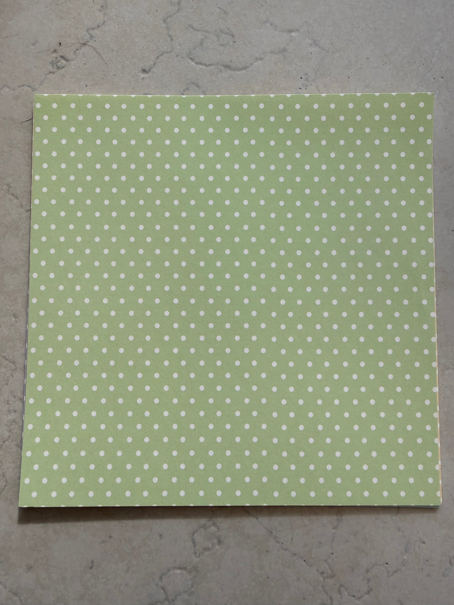 Médaille papier en résine