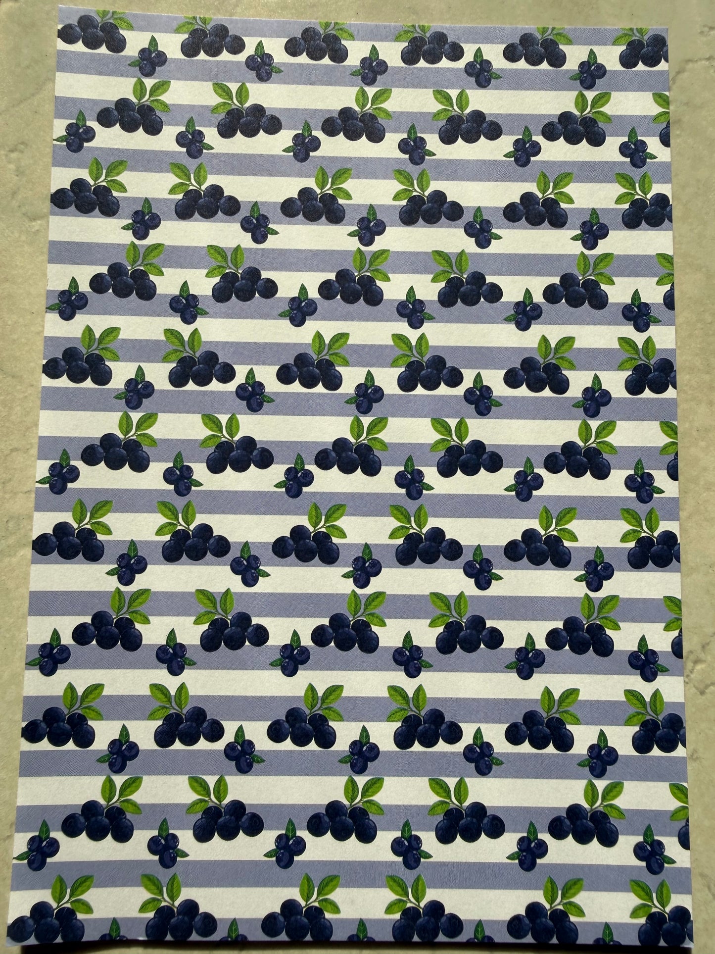 Médaille papier en résine - myrtille
